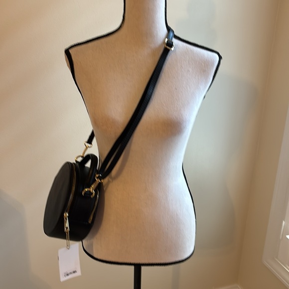 Vera Pelle Round Black Handbag - Picture 2 of 13